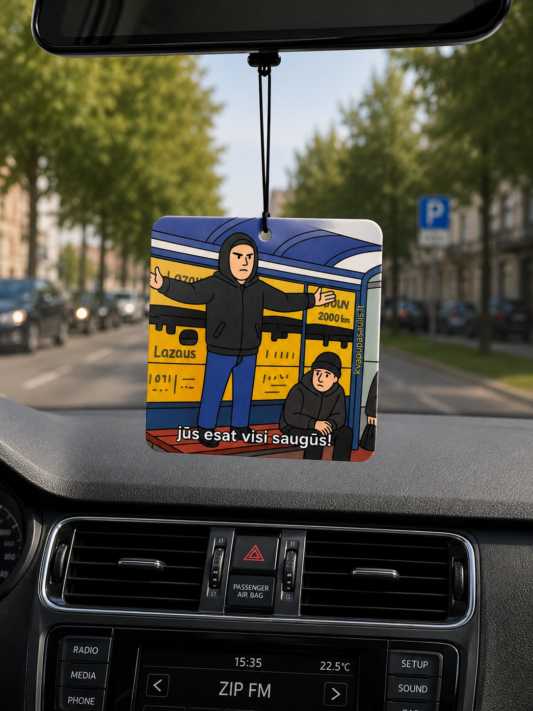 Pakabinamas automobilio kvapukas