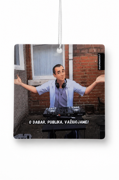 Pakabinamas automobilio kvapukas