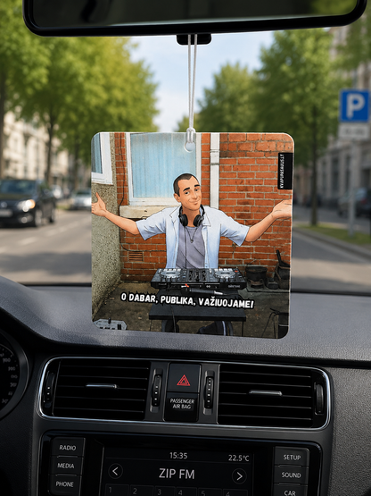 Pakabinamas automobilio kvapukas